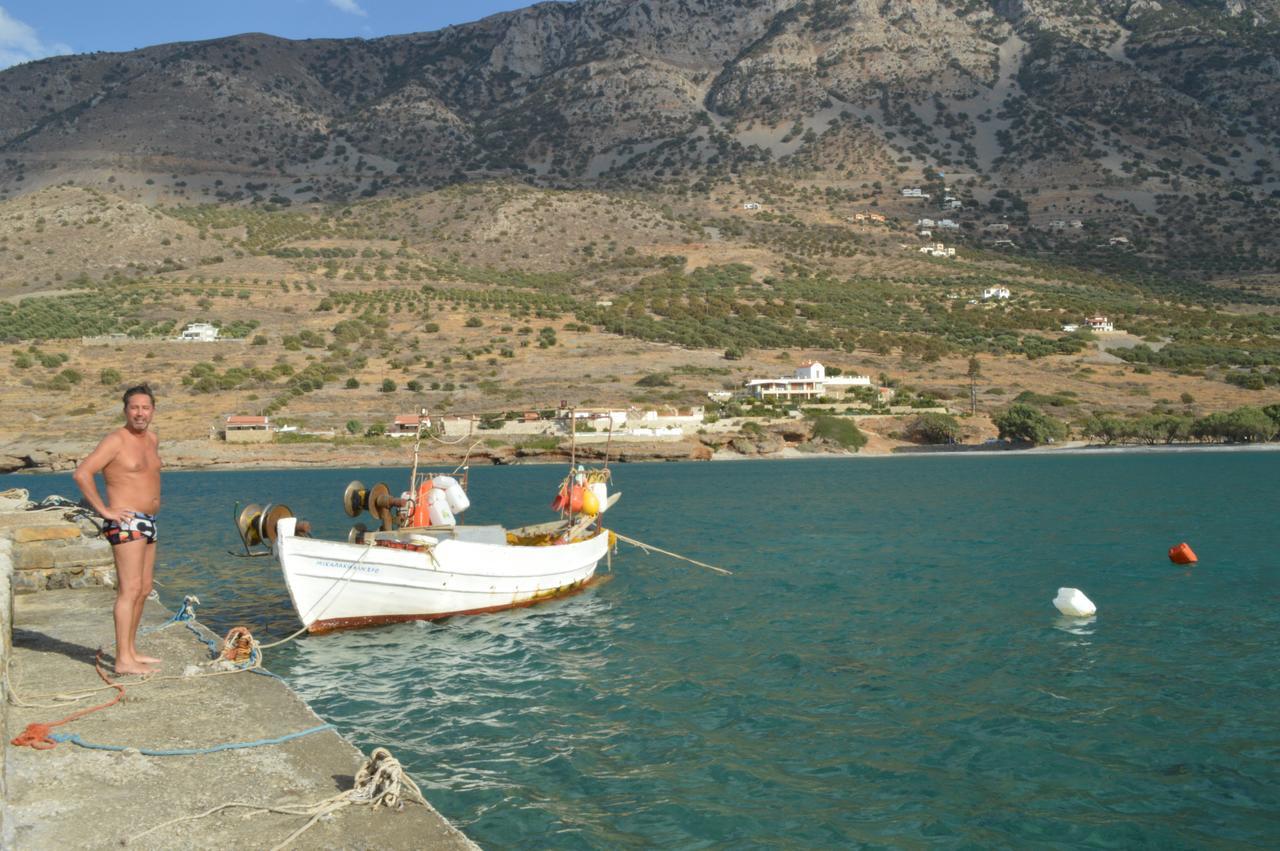 Tholos Rooms Kavoúsion Exterior foto